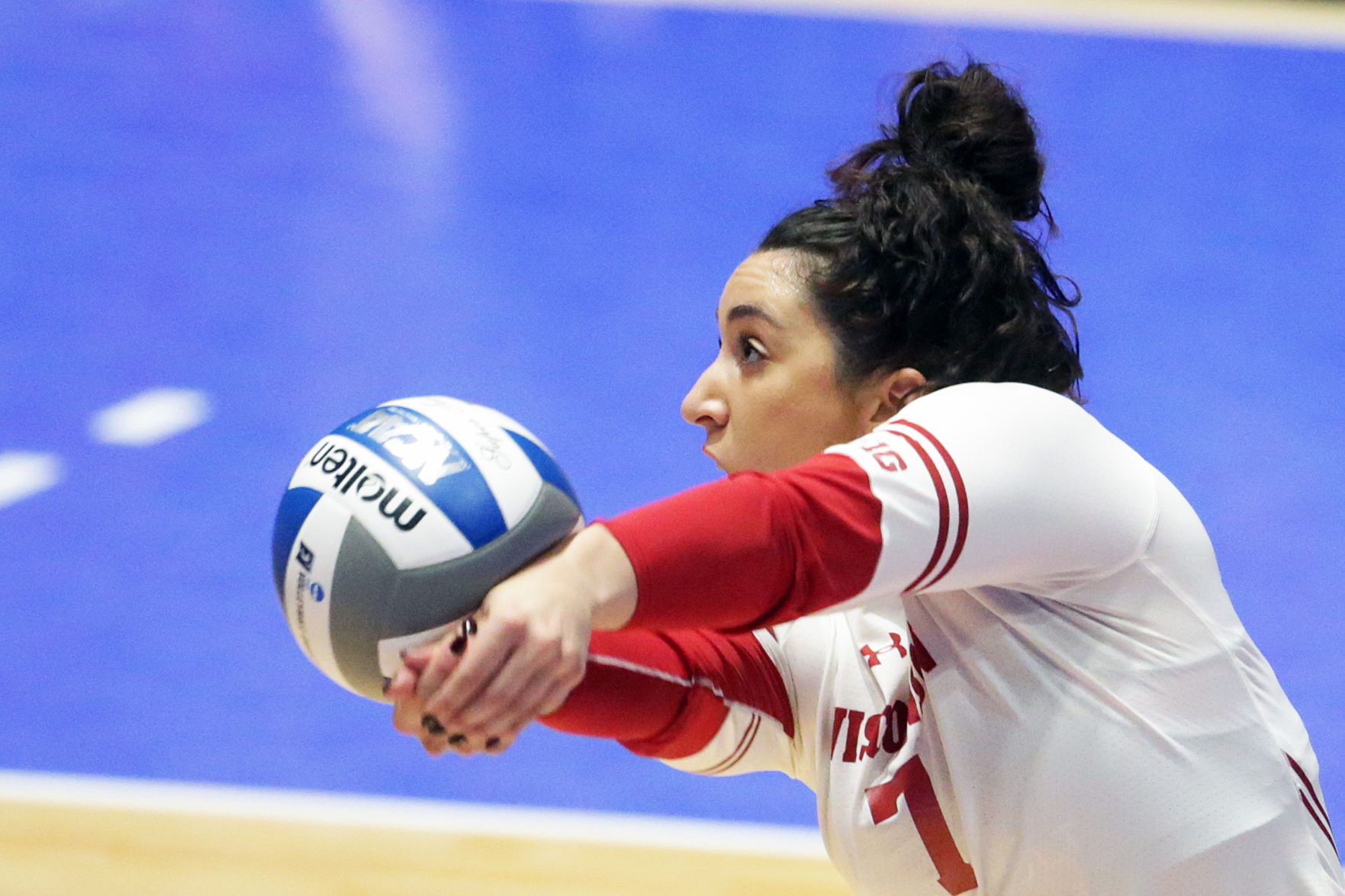 120921_uwvolleyball_09-12092021193429